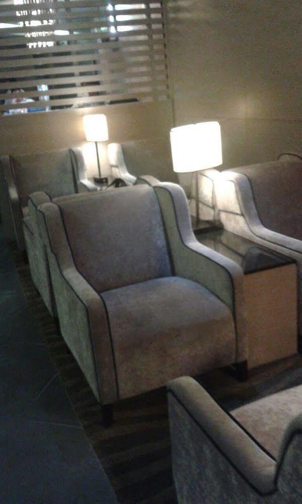 Plaza Premium Lounge Hotel Bayan Lepas Exterior foto